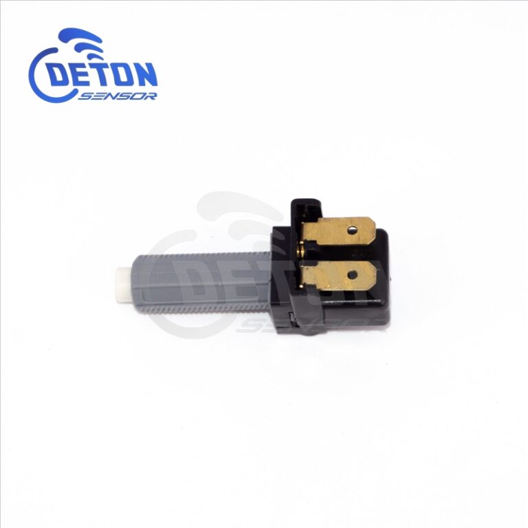 Brake Light Switch for Mercedes-Benz Atego Axor OE 001 545 2409