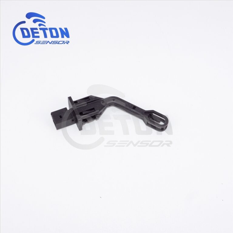 Air Conditioning Temperature Sensor 9833381880, 82348996, 31404456 for Volvo Benz Renault